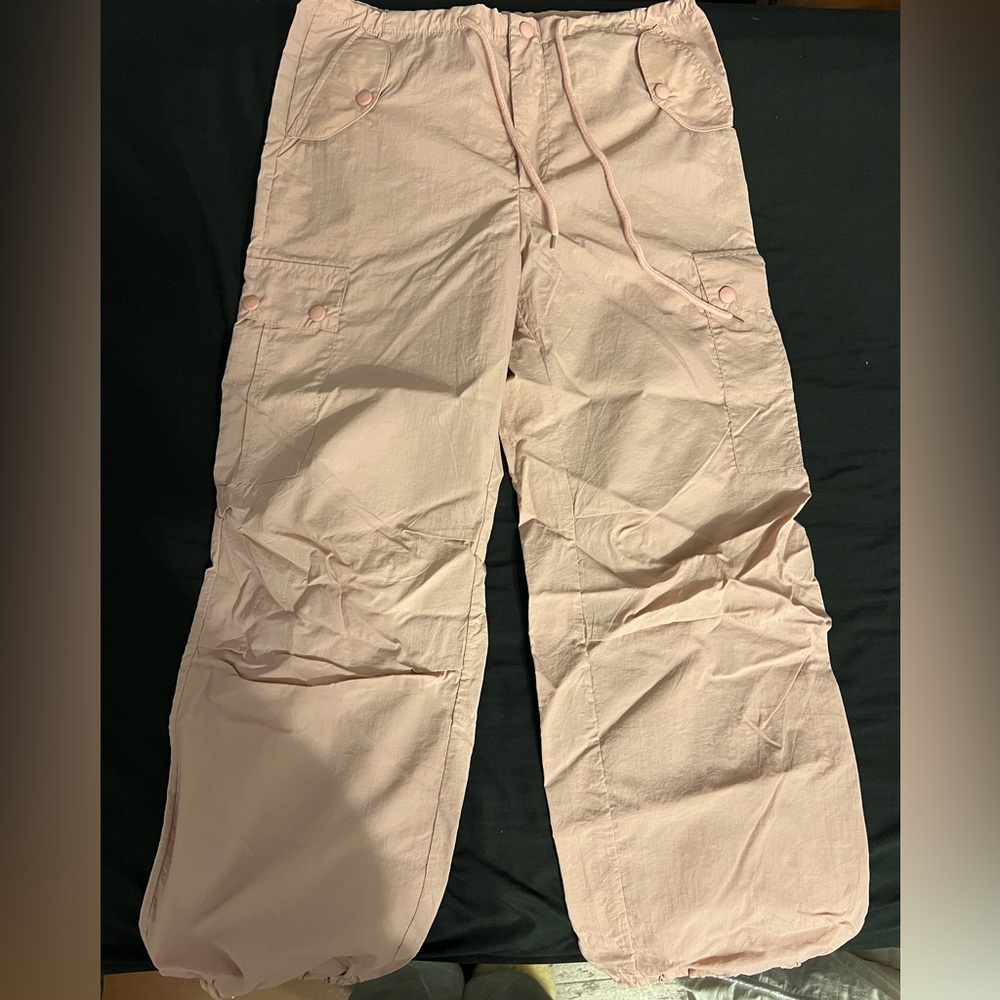 Cargo pants / parachute pants